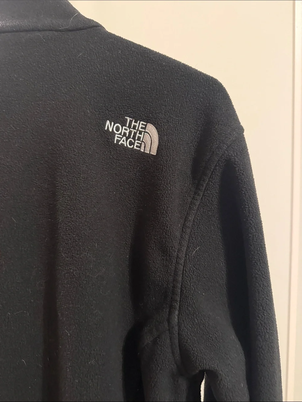 The North Face Men’s Black Full Zip Fleece Jacket Medium